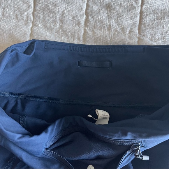 Lululemon leggings with pockets - Picture 2 of 6